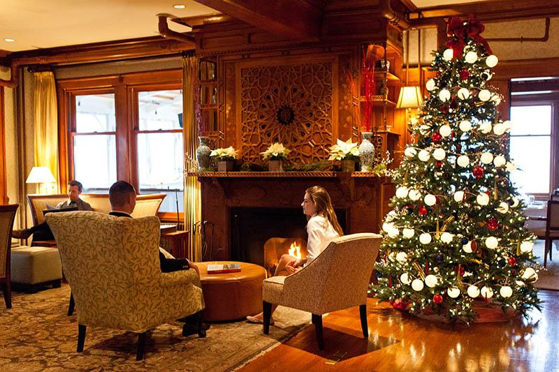 10 Merry New England Inns for the Holidays
