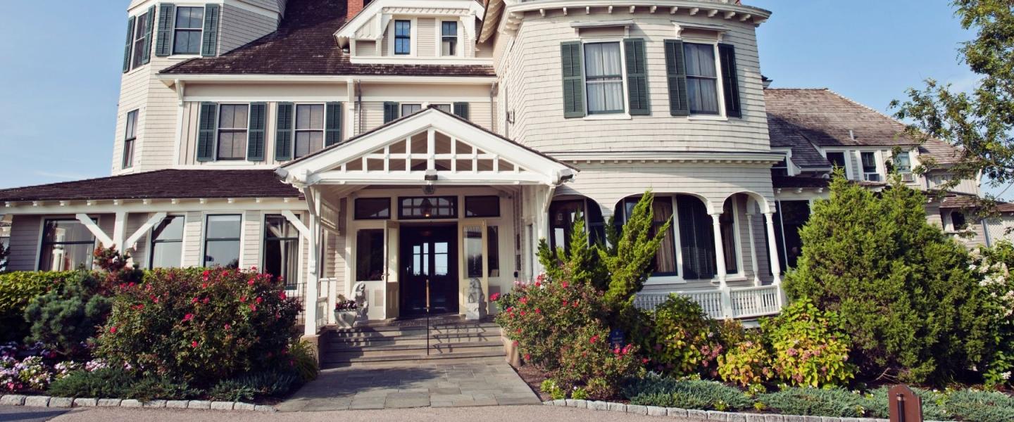 Robb Report: Castle Hill Inn