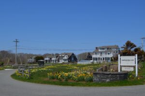 The Sign at the entrance to Castle Hill INN